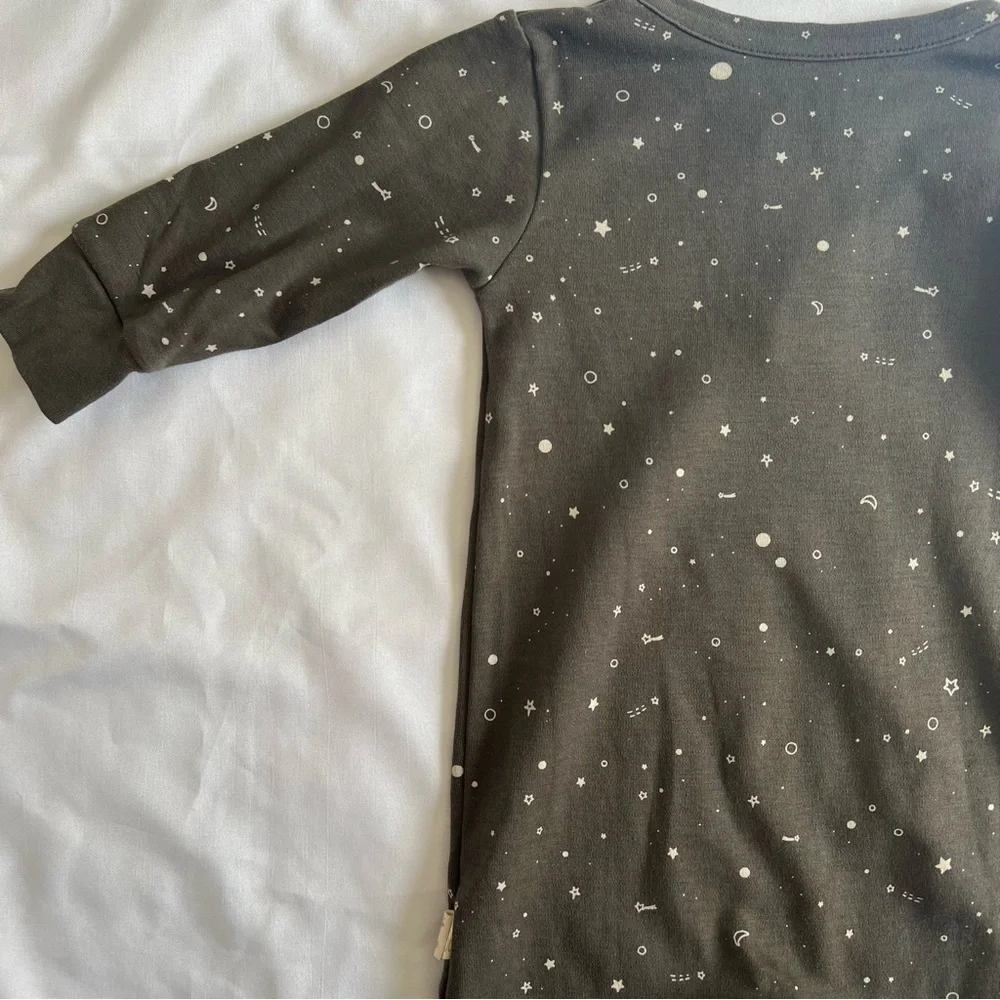 Red Caribou Close to the Stars Button Jumpsuit in Grey Size 0-3 Months